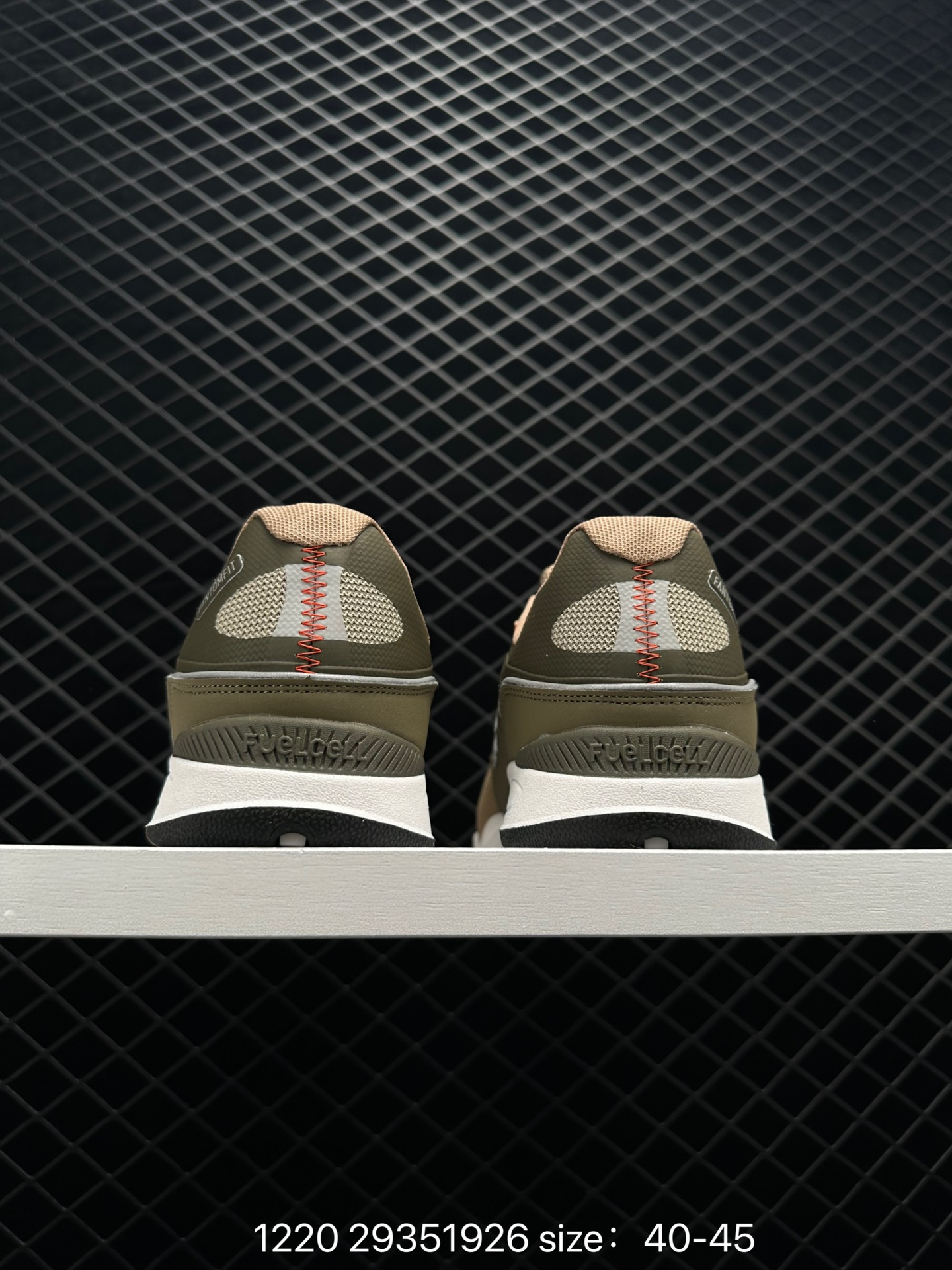 New Balance NM1010BR